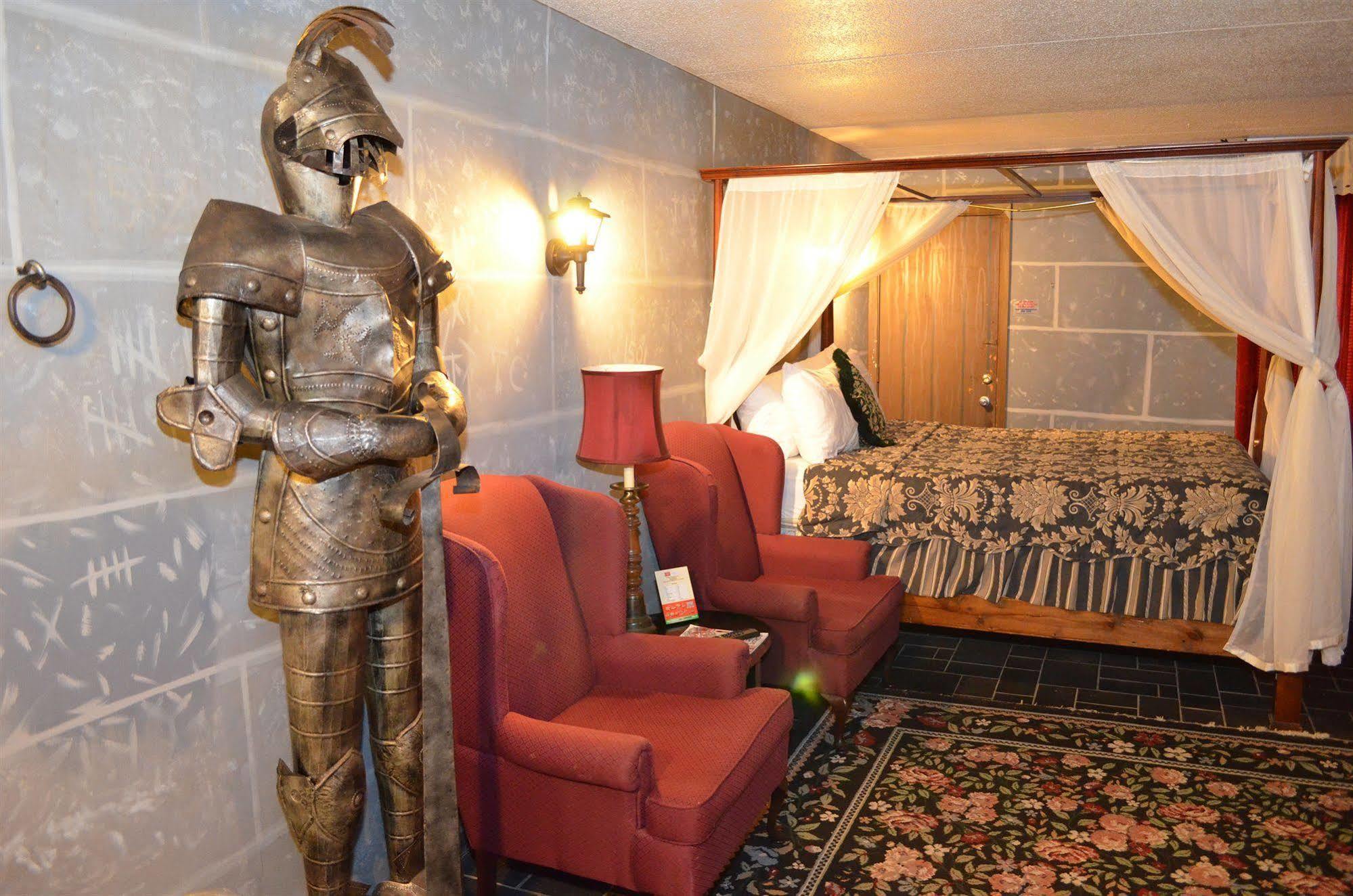 Red Carpet Inn Fanta Suites Hotel Greenwood Eksteriør billede